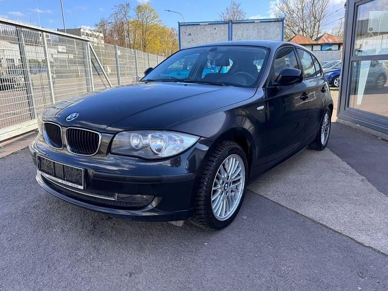 Gebraucht BMW 118 143 PS (105 kW) 2010 Black sapphire metallic Kleinwagen