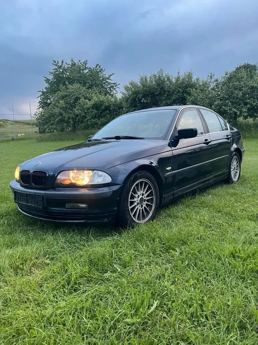 Gebraucht BMW 320 150 PS (110 kW) 1999 Blau Limousine