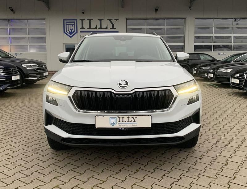 Gebraucht Skoda Karoq 150 PS (110 kW) 2022 Weiß SUV