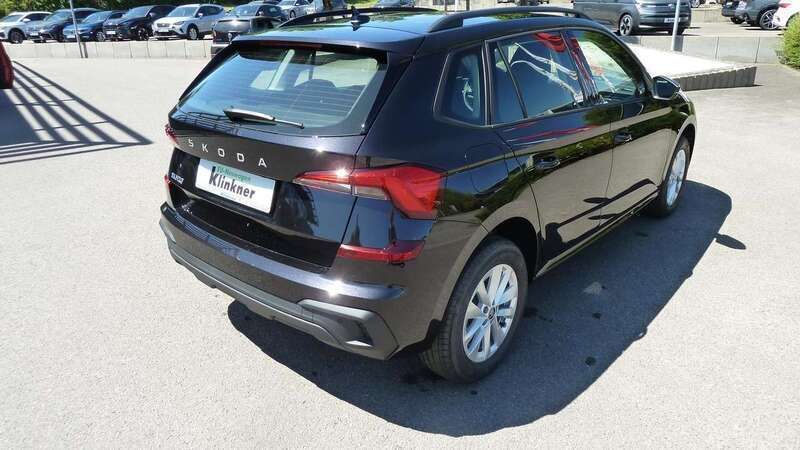Neu Skoda Kamiq Essence 116 PS (85 kW) 2025 Schwarzmagic perleffekt SUV