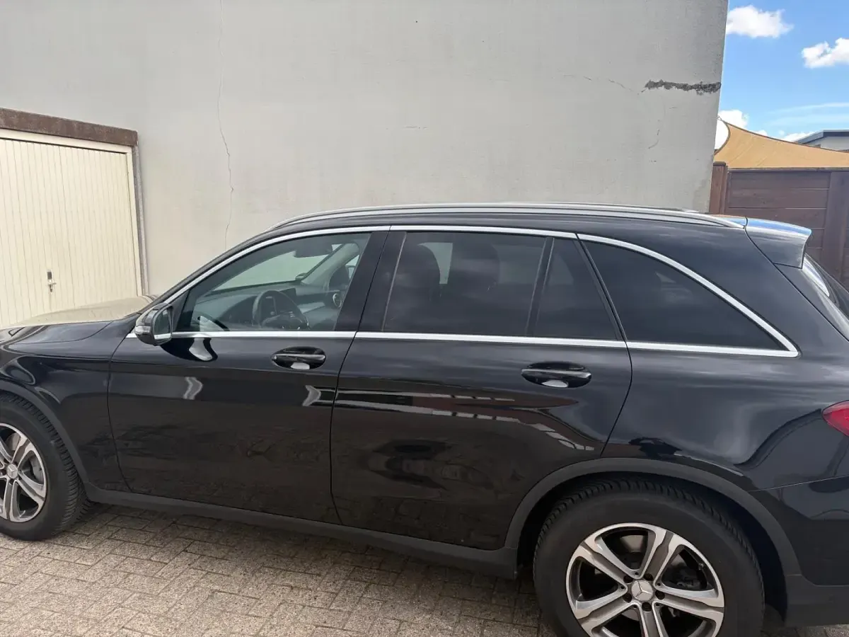 Gebraucht Mercedes GLC250 AMG line 211 PS (155 kW) 2018 Schwarz SUV