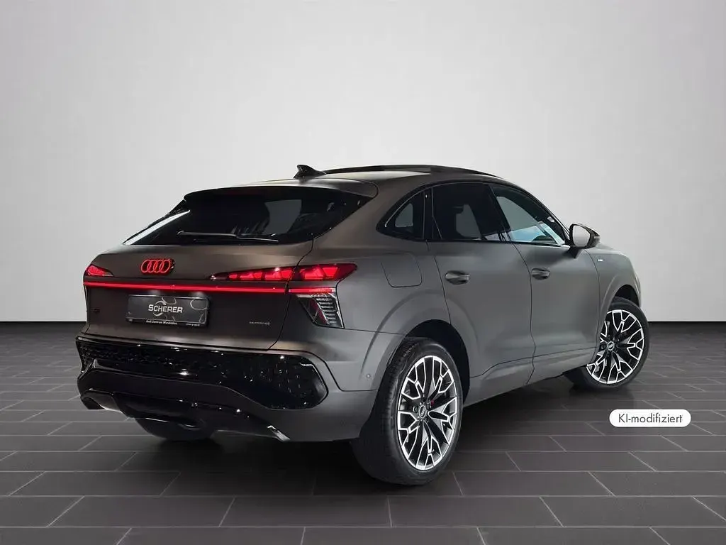 Neu Audi Q3 Sportback Sport 265 PS (194 kW) 2026 Braun SUV
