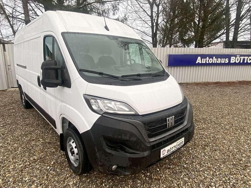 Neu Fiat Ducato 140 PS (102 kW) 2025 Weiss pastell Van