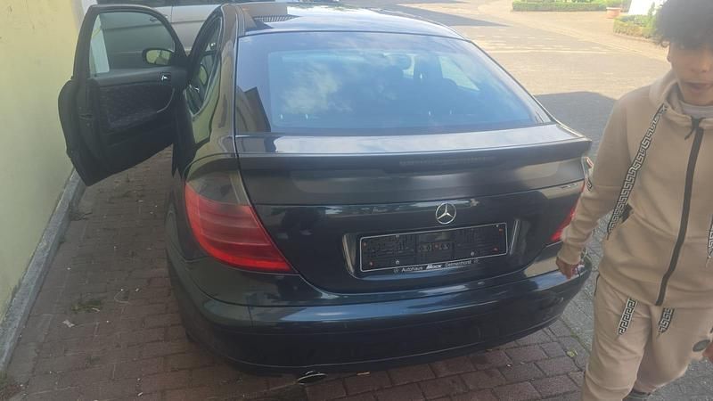 Gebraucht Mercedes C180 163 PS (119 kW) 2003 Blau Coupé