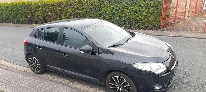 Schwarz Gebraucht 2012 Renault Mégane III Expression Kleinwagen | 1.850 € (Guter Preis) - Bild 1/4