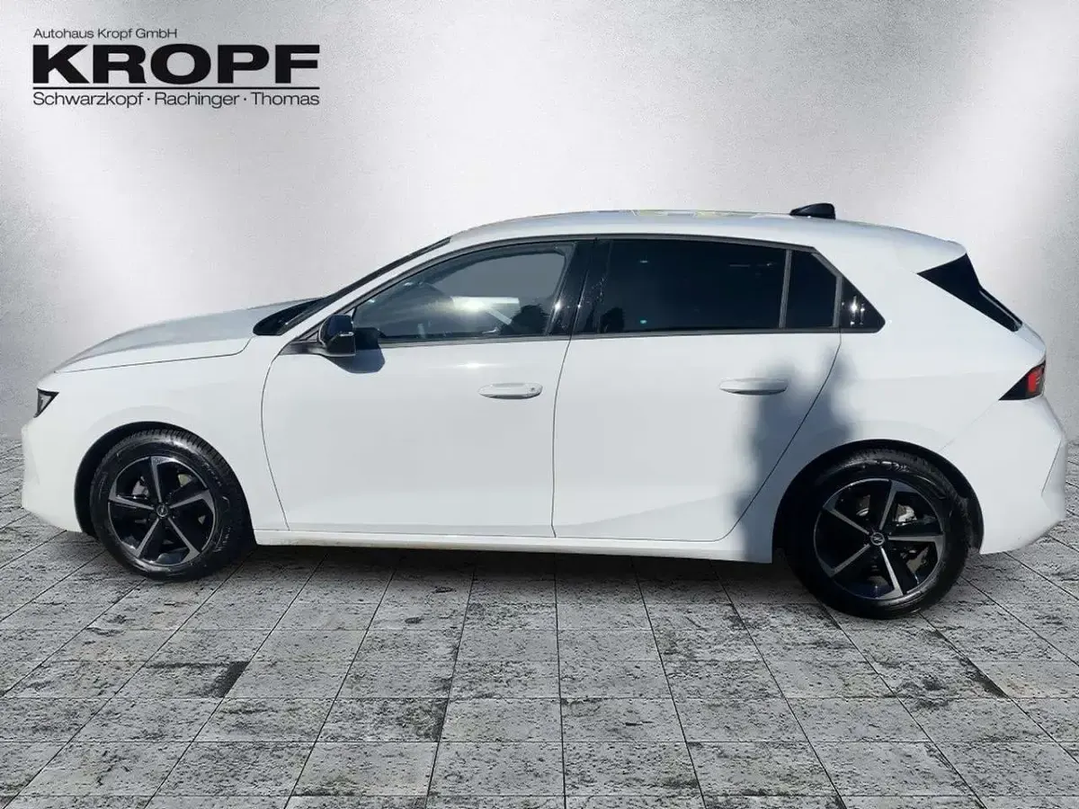 Usata Opel Astra Edition 131 CV (96 kW) 2025 Bianco Utilitaria