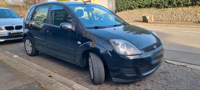 Gebraucht Ford Fiesta 60 PS (44 kW) 2007 Schwarz Kleinwagen