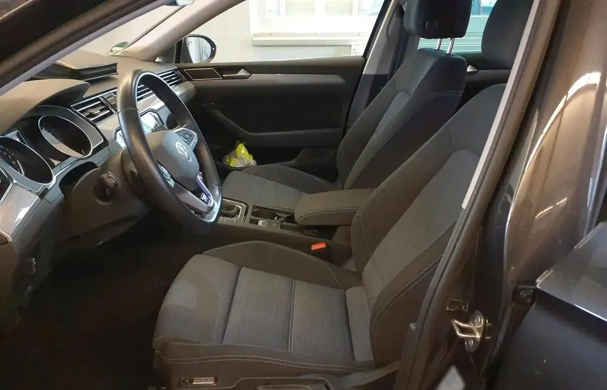 Gebraucht VW Passat GTE 218 PS (160 kW) 2021 Grau Kombi