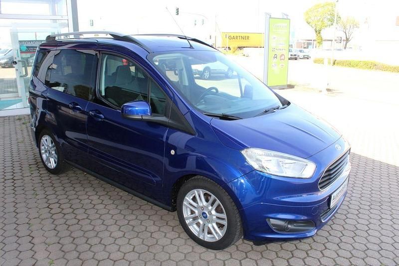 Gebraucht Ford Tourneo Courier Titanium 101 PS (74 kW) 2015 Other Van / Kleinbus