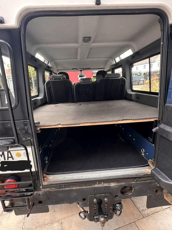 Gebraucht Land Rover Defender 122 PS (89 kW) 2009 Schwarz SUV