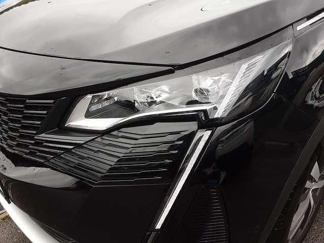 Schwarz metallic Gebraucht 2022 Peugeot 3008 GT | 26.710 € (Fairer Preis) - Bild 1/4