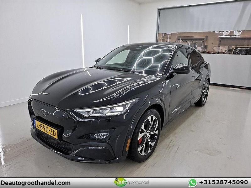 Gebraucht Ford Mustang Mach-E 189 kW (258 PS) 2021 Schwarz SUV