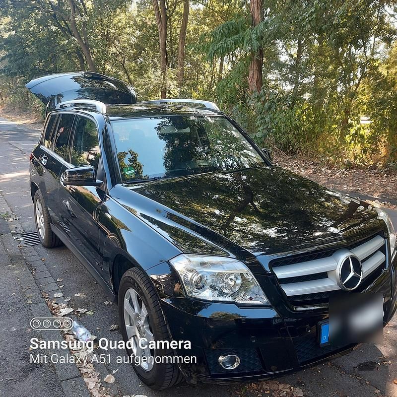 Schwarz Gebraucht 2012 Mercedes GLK200 SUV | 10.300 € (Fairer Preis) - Bild 1/4