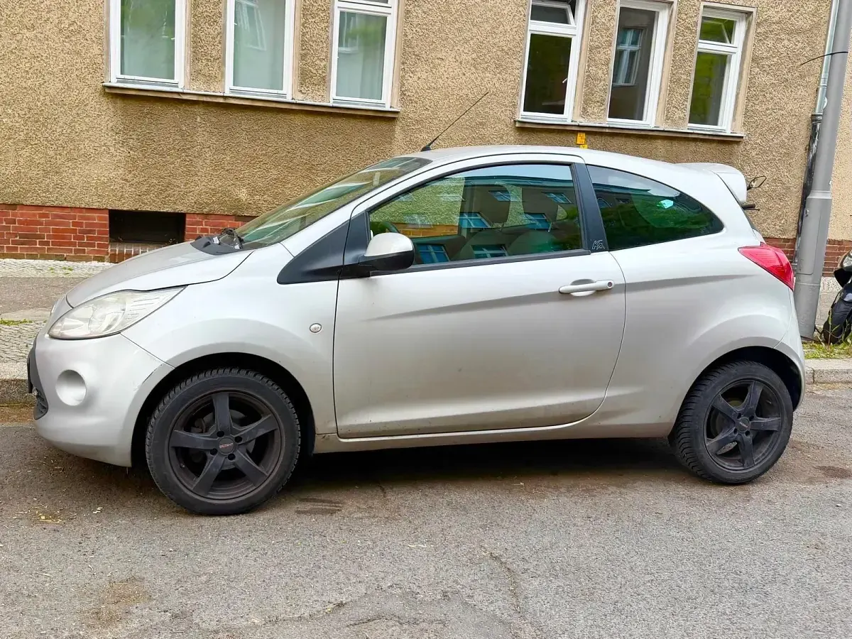 Używany Ford Ka 75 KM (55 kW) 2009 Żółty Hatchback