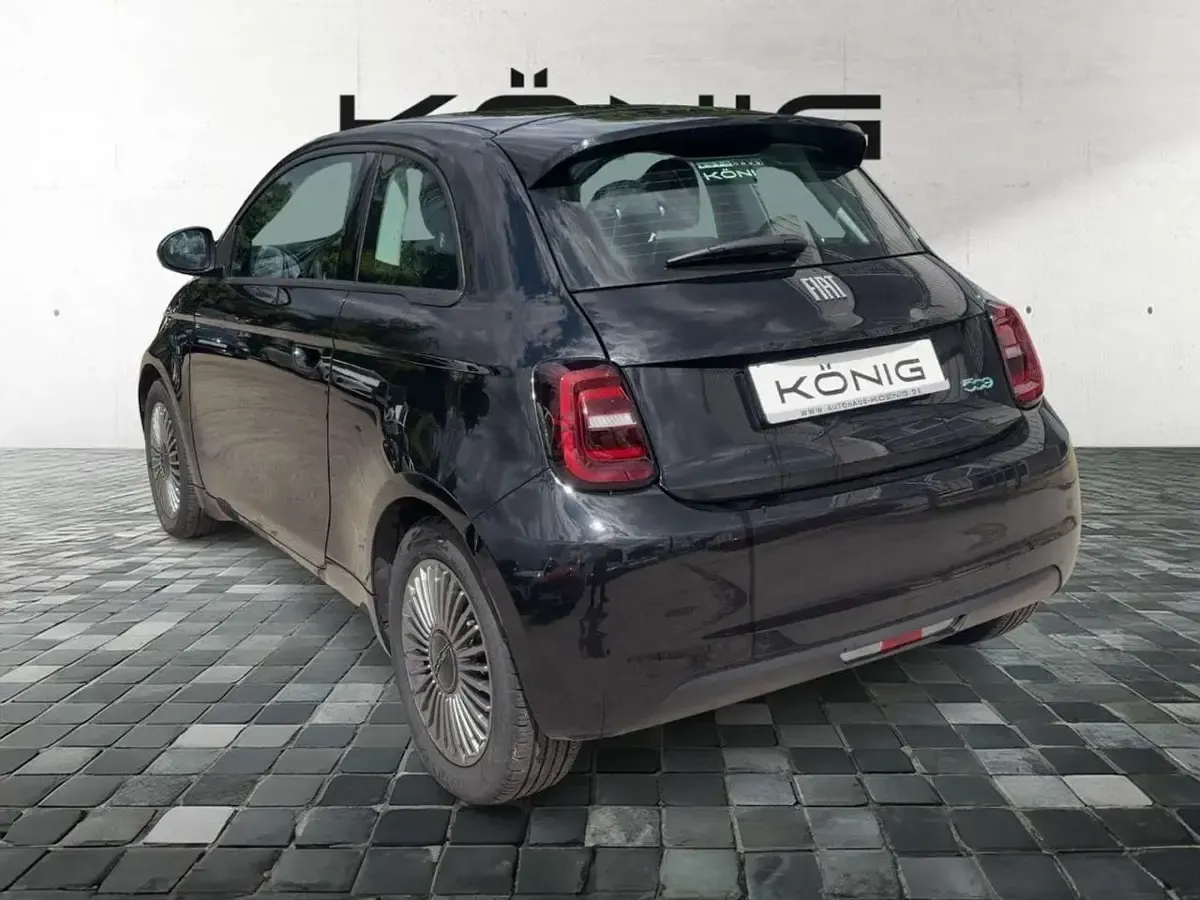 Gebraucht Fiat 500e 86 kW (118 PS) 2024 Schwarz Kleinwagen