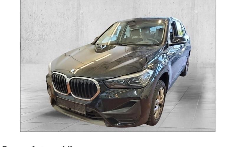 Schwarz Gebraucht 2022 BMW X1 Sport Line SUV | 24.490 € (Guter Preis) - Bild 1/4