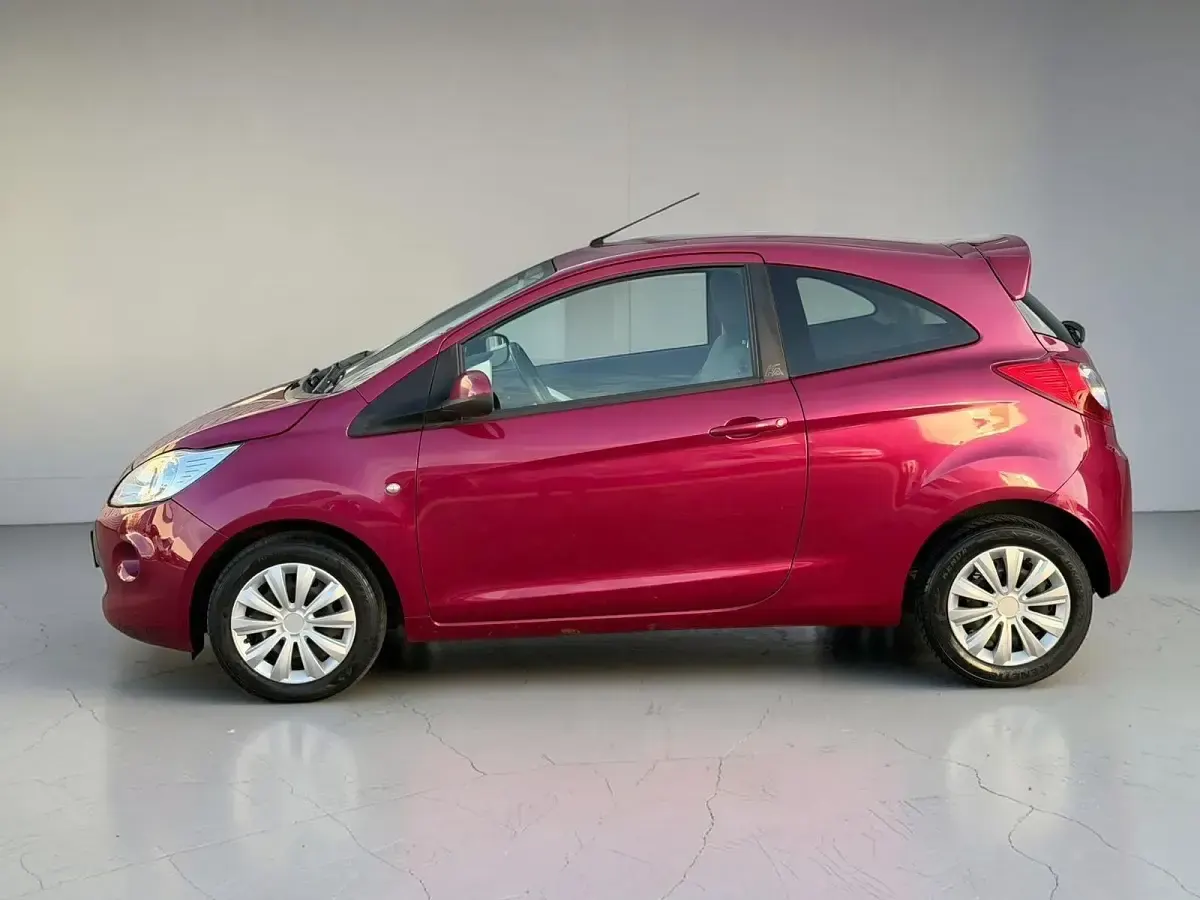 Gebraucht Ford Ka Titanium 69 PS (50 kW) 2009 Violet Kleinwagen