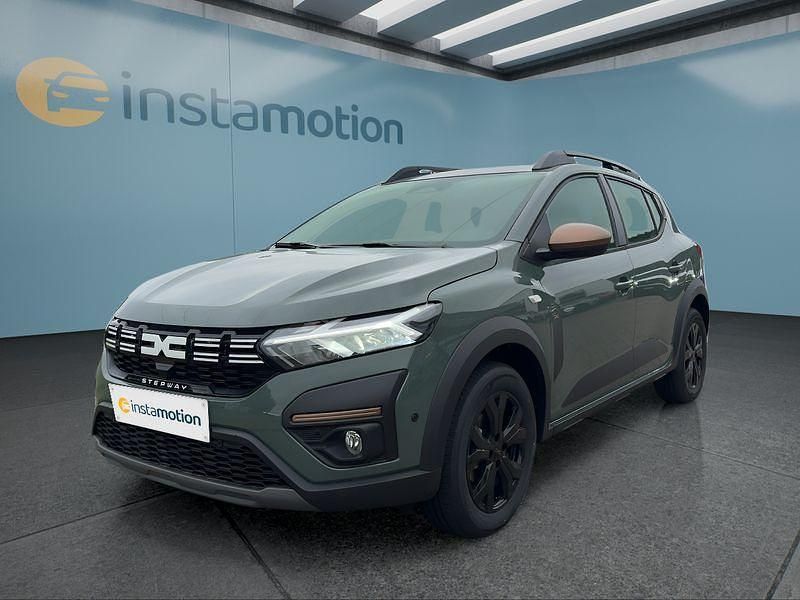 Schwarz Neu 2025 Dacia Sandero Stepway Kleinwagen | 21.799 € (Etwas zu teuer) - Bild 1/4