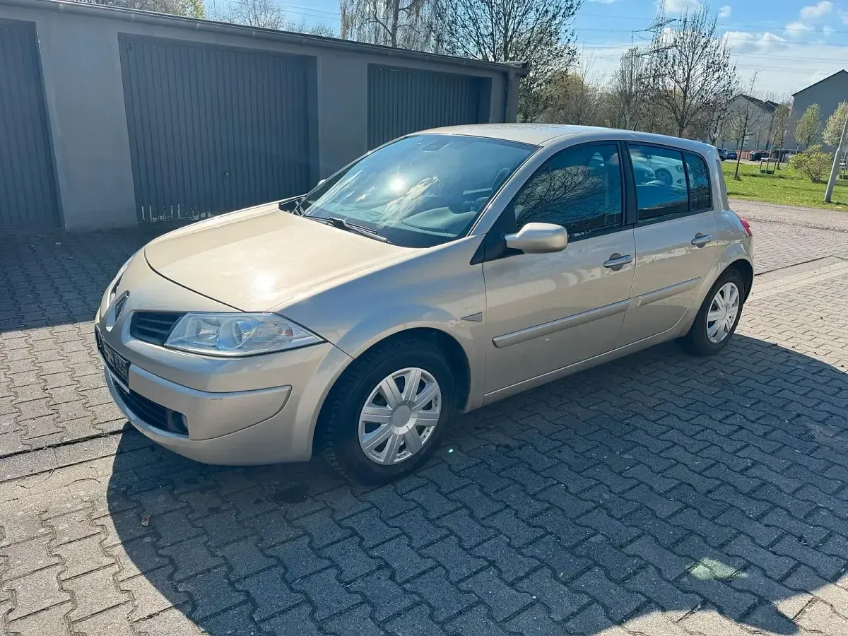 Używany Renault Mégane 112 KM (82 kW) 2008 Brązowy Hatchback