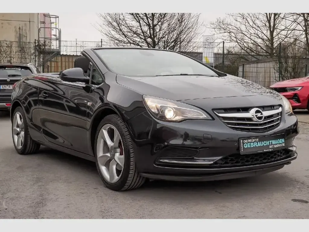 Gebraucht Opel Cascada Edition 120 PS (88 kW) 2013 Schwarz Cabrio