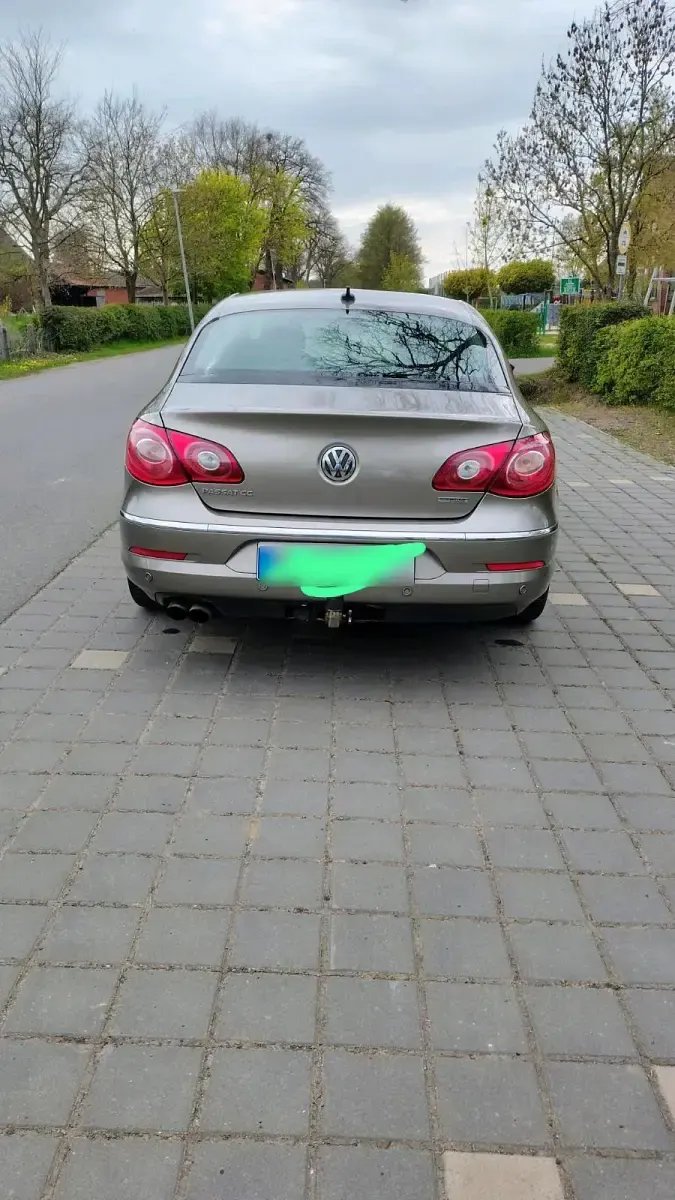 Gebraucht VW Passat 140 PS (102 kW) 2011 Braun Kleinwagen