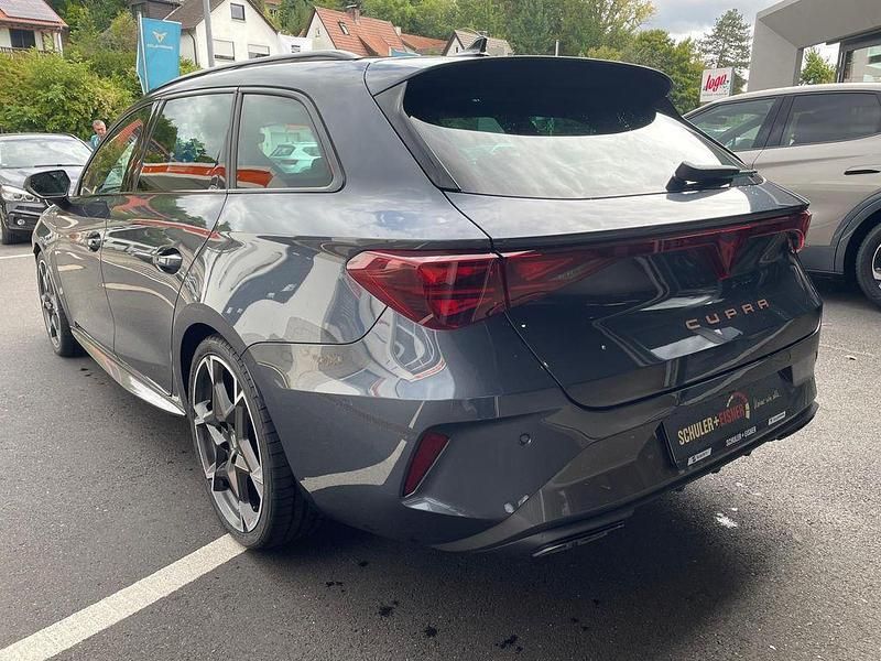 Gebraucht Cupra Leon 150 PS (110 kW) 2024 Grau Limousine