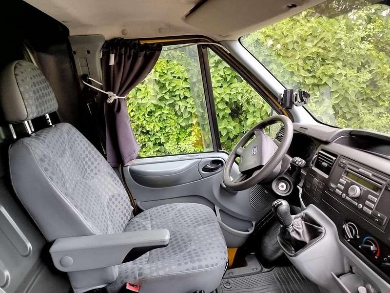 Gebraucht Ford Transit Basis 86 PS (63 kW) 2009 Gelb Pickup