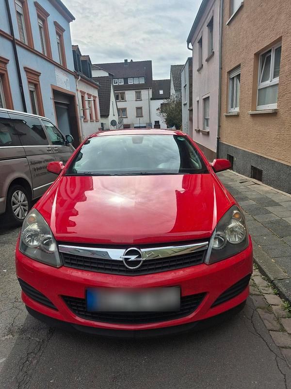Gebraucht Opel Astra 90 PS (66 kW) 2008 Rot Coupé