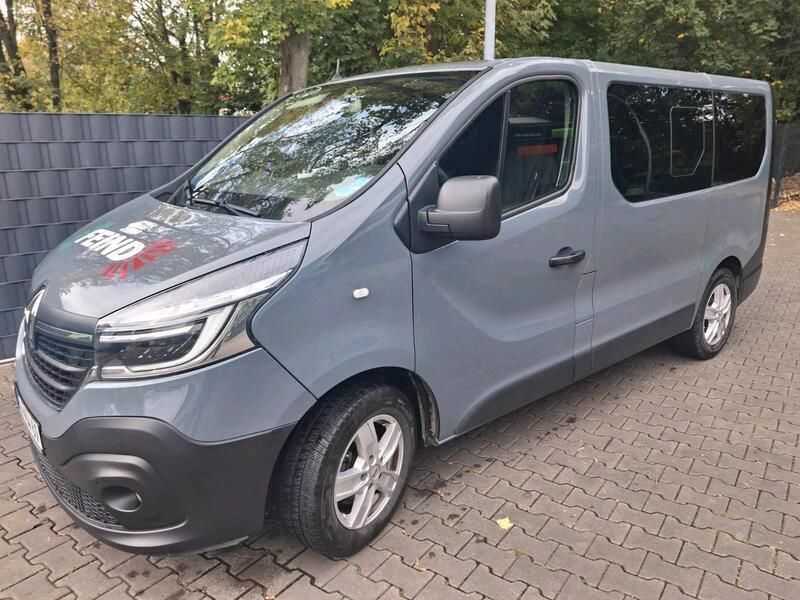 Grau Gebraucht 2020 Renault Trafic Komfort Van | 24.500 € (Fairer Preis) - Bild 1/4