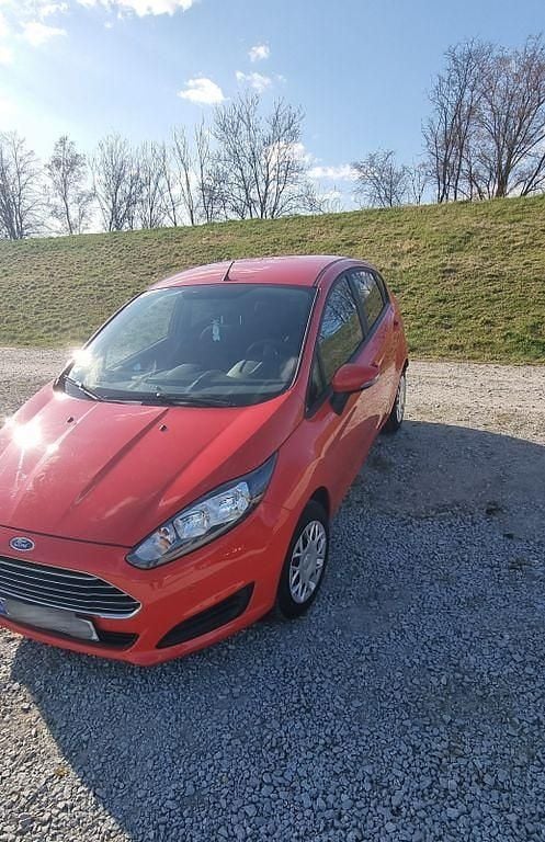 Gebraucht Ford Fiesta SYNC Edition 80 PS (58 kW) 2013 Rot Kleinwagen