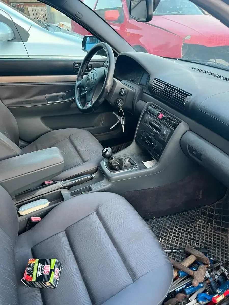 Gebraucht Audi A4 180 PS (132 kW) 1999 Schwarz Kombi