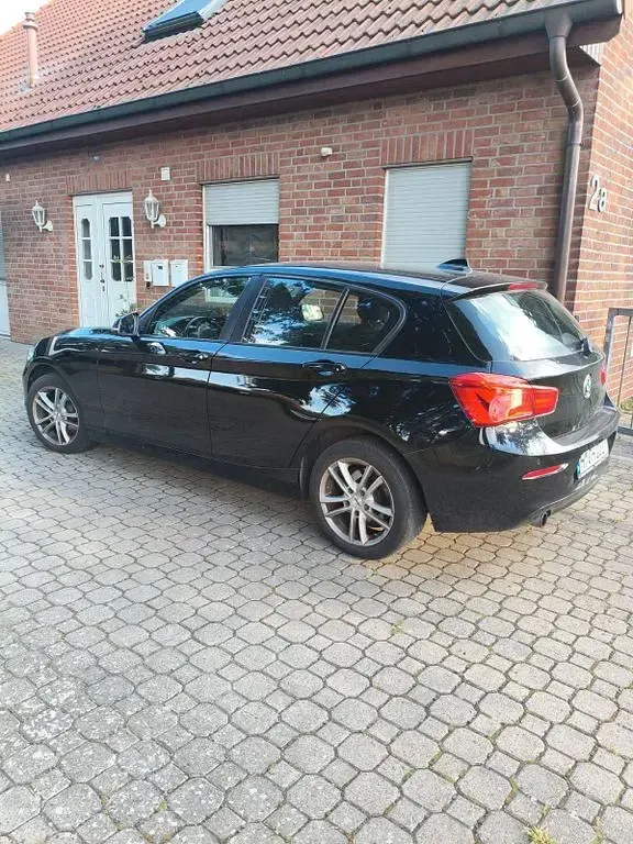 Gebraucht BMW 116 109 PS (80 kW) 2015 Schwarz Kleinwagen