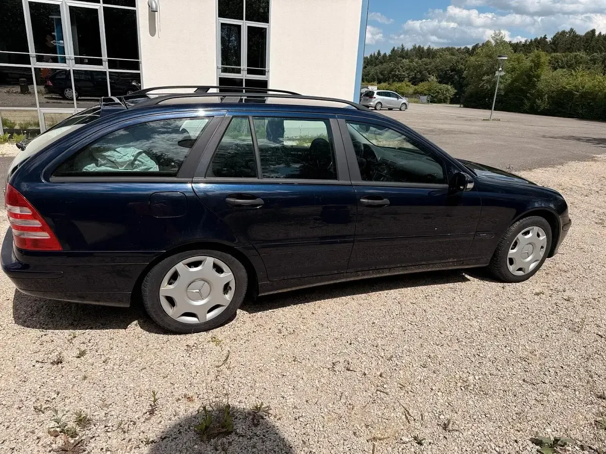 Gebraucht Mercedes 200 122 PS (89 kW) 2004 Blau Kombi