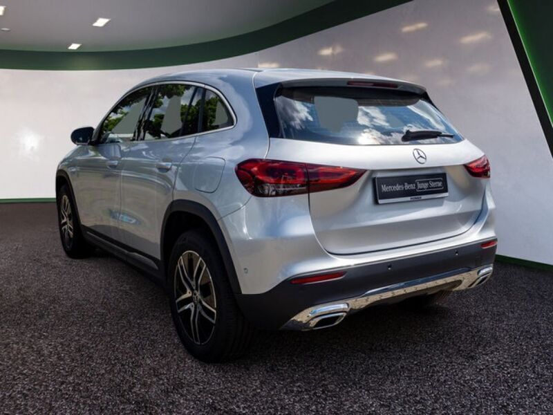 Gebraucht Mercedes GLA250 Progressive 224 PS (164 kW) 2023 Silber / iridiumsilber SUV