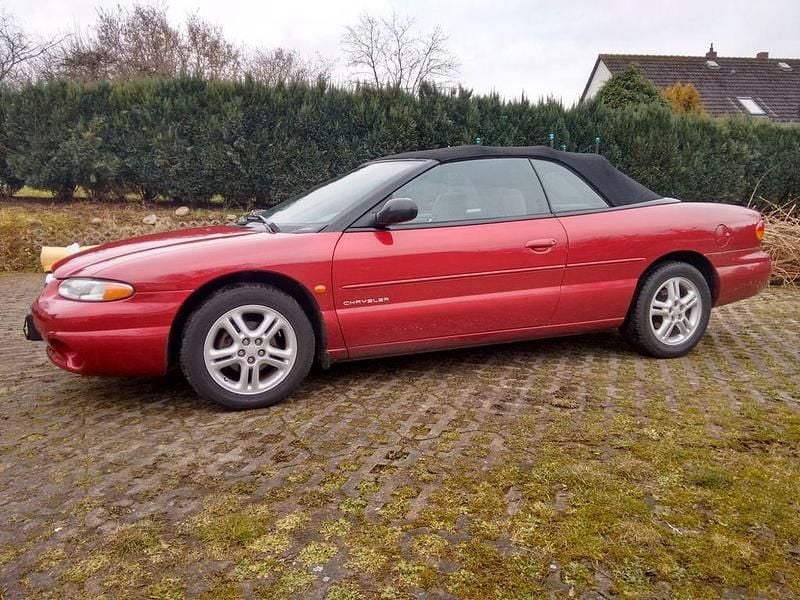 Gebraucht Chrysler Stratus 163 PS (119 kW) 1997 Rot Cabrio