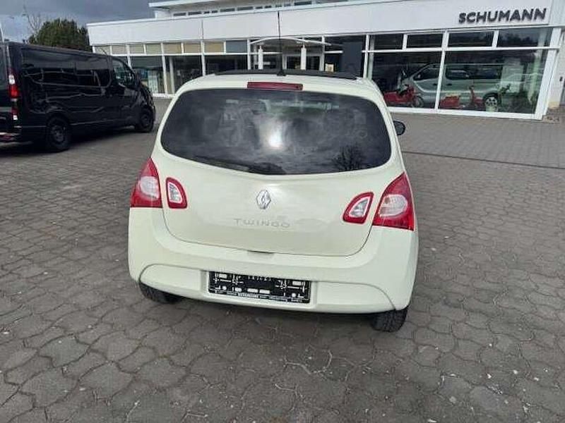 Gebraucht Renault Twingo Liberty 75 PS (55 kW) 2013 Gelb vanilla Kleinwagen