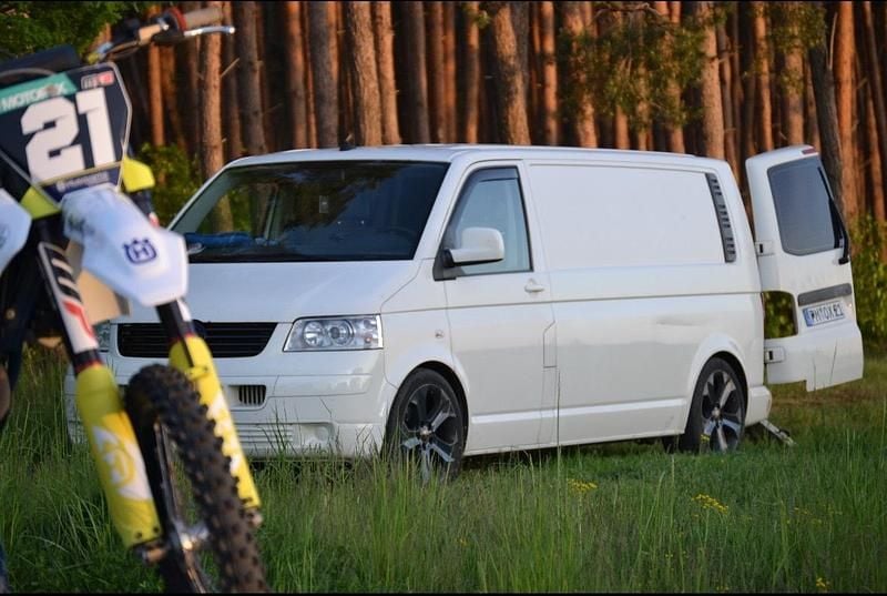 Weiß Gebraucht 2009 VW T5 Van | 8.000 € (Guter Preis) - Bild 1/4