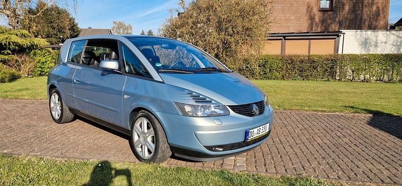 Second-hand Renault Avantime Expression 207 CP (152 kW) 2003 Albastru Monovolum