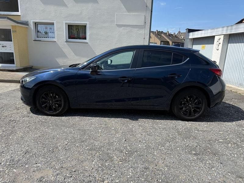 Blau Gebraucht 2014 Mazda 3 Center-Line Limousine | 8.900 € (Guter Preis) - Bild 1/4