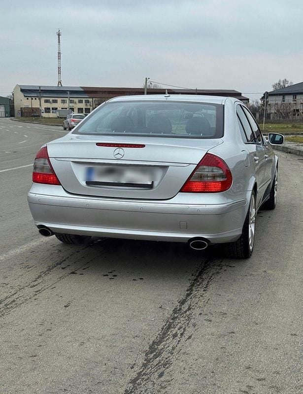 Gebraucht Mercedes E280 231 PS (169 kW) 2007 Grau Limousine