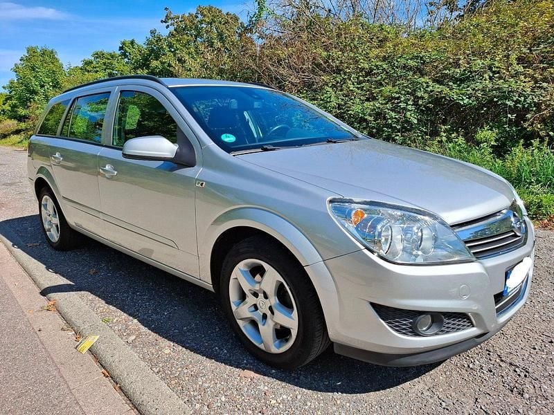 Silber Gebraucht 2008 Opel Astra Kombi | 1.499 € (Superpreis) - Bild 1/4