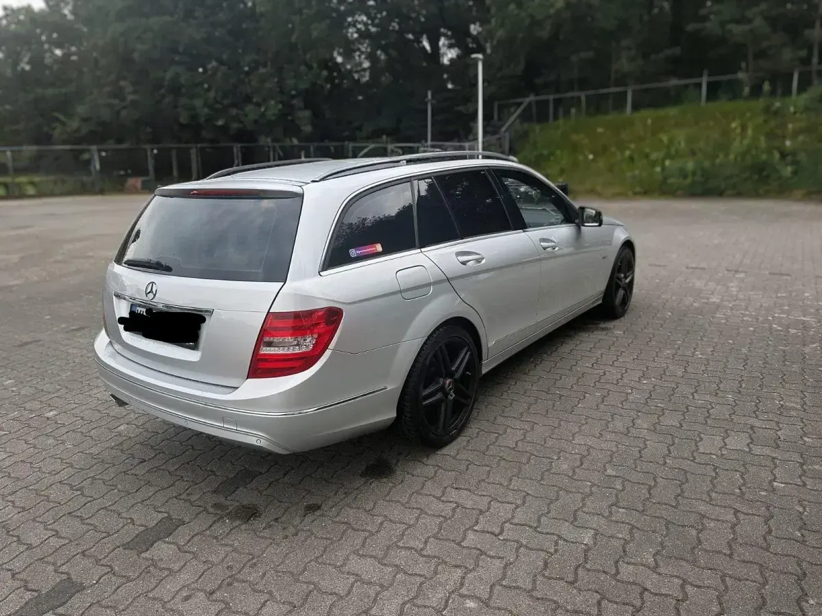Gebraucht Mercedes C220 170 PS (125 kW) 2011 Silber Kombi