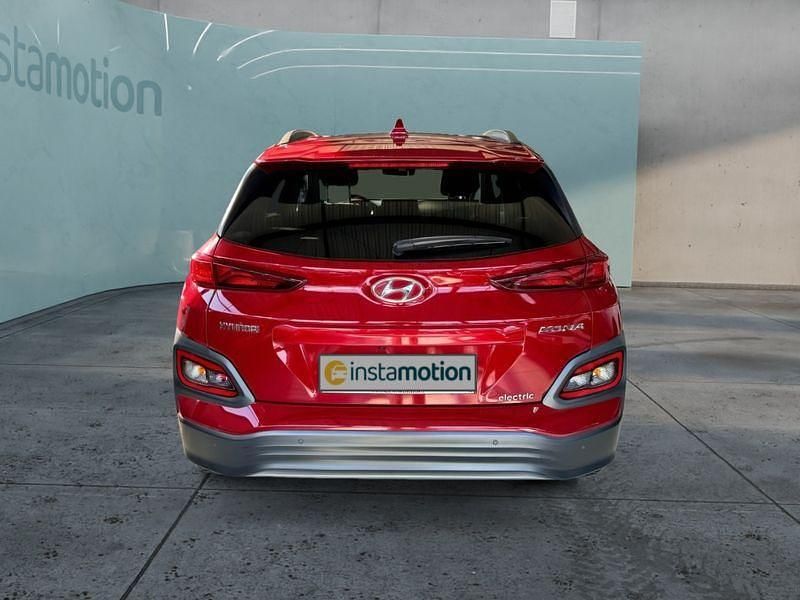 Gebraucht Hyundai Kona 100 kW (136 PS) 2021 Rot SUV