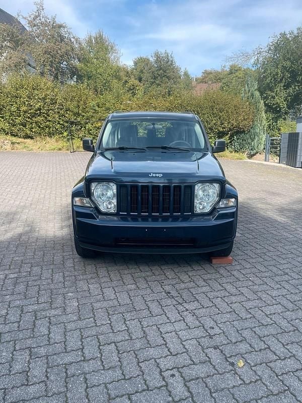 Grau Gebraucht 2008 Jeep Cherokee SUV | 3.900 € (Superpreis) - Bild 1/4