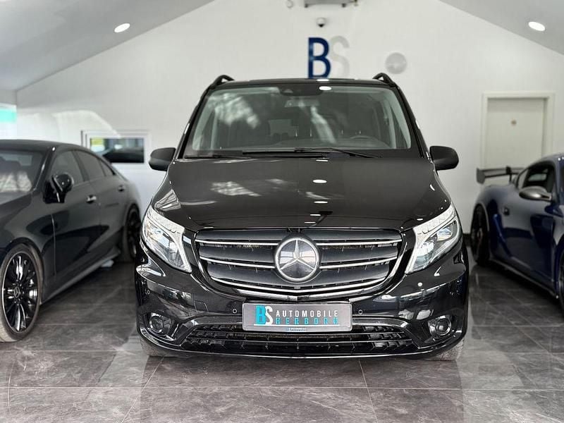 Gebraucht Mercedes Vito 237 PS (174 kW) 2021 Obsidianschwarz Van