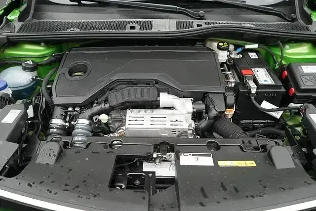 Gebraucht Opel Mokka Enjoy 101 PS (74 kW) 2024 Grün SUV