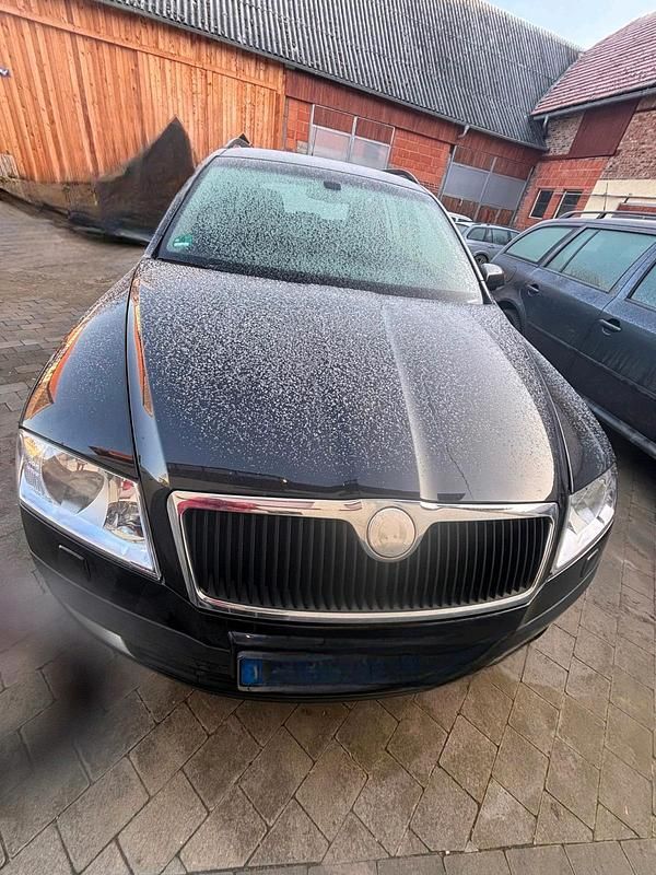 Schwarz Gebraucht 2007 Skoda Octavia Kombi | 3.200 € - Bild 1/4