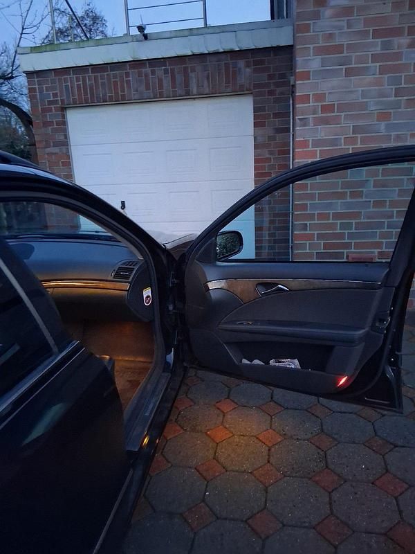 Gebraucht Mercedes E220 150 PS (110 kW) 2006 Schwarz Kombi