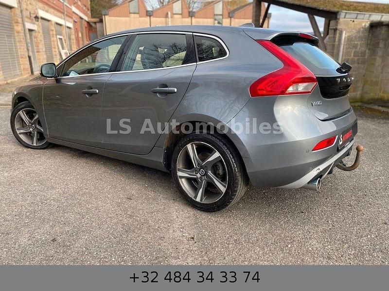Gebraucht Volvo V40 R-Design 120 PS (88 kW) 2015 Grau Limousine