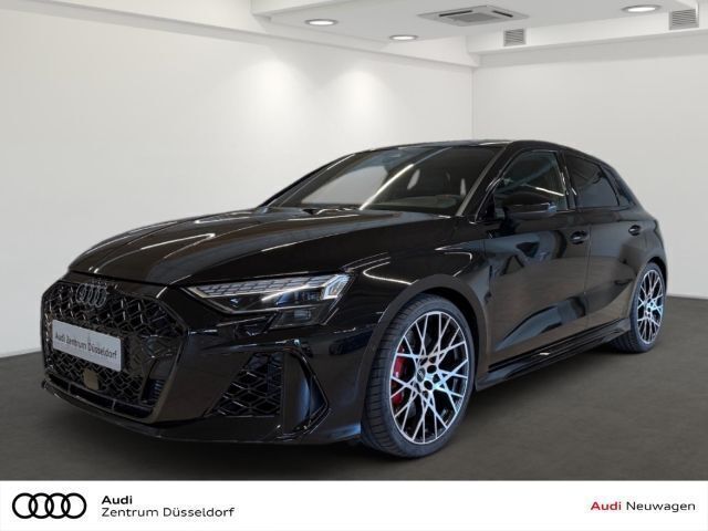 Mythosschwarz metallic Neu 2024 Audi RS3 Sportback Comfort Kleinwagen | 73.980 € (Fairer Preis) - Bild 1/4